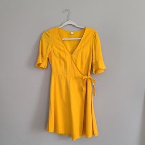 Yellow summer dress in an XS